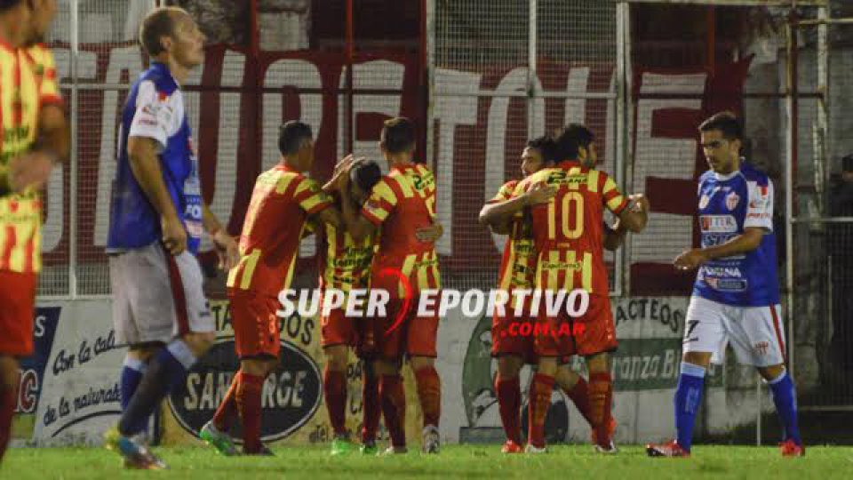 El Gato cayó ante el Aurirrojo y lleva seis partidos sin victorias.