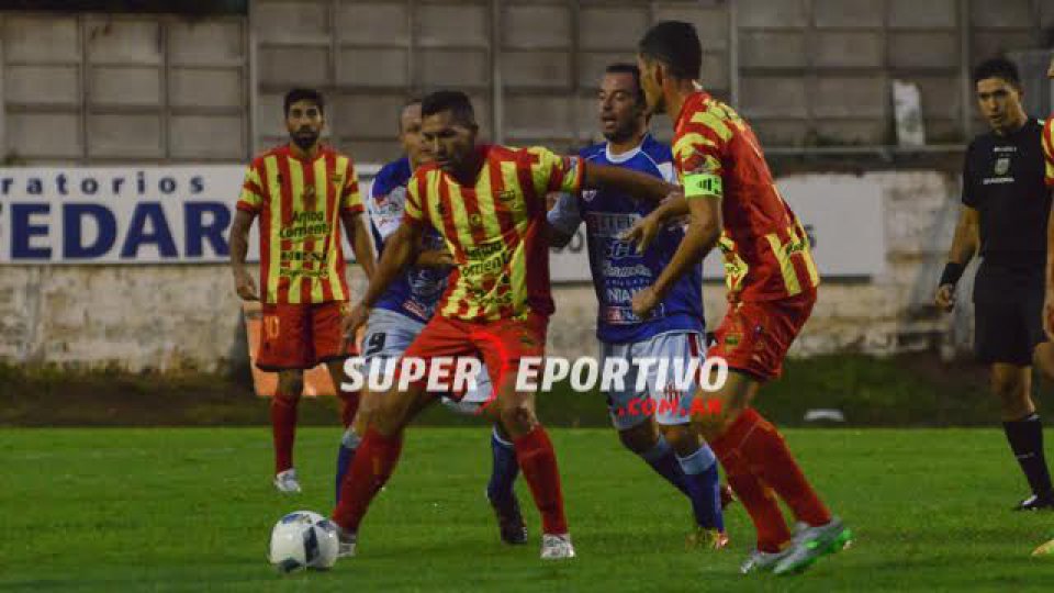 El Gato cayó ante el Aurirrojo y lleva seis partidos sin victorias.