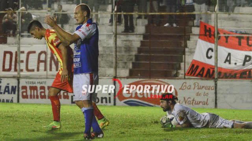 El Gato cayó ante el Aurirrojo y lleva seis partidos sin victorias.