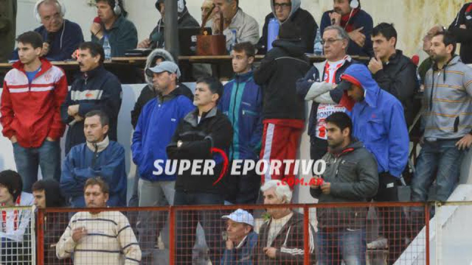 Las postales del encuentro entre Atlético Paraná y Boca Unidos.