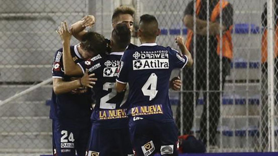 Quilmes logró una gran victoria ante Vélez.