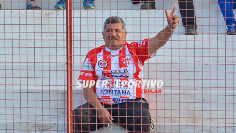 Los hinchas del Gato coparon el Pedro Mutio para acompañar al equipo.