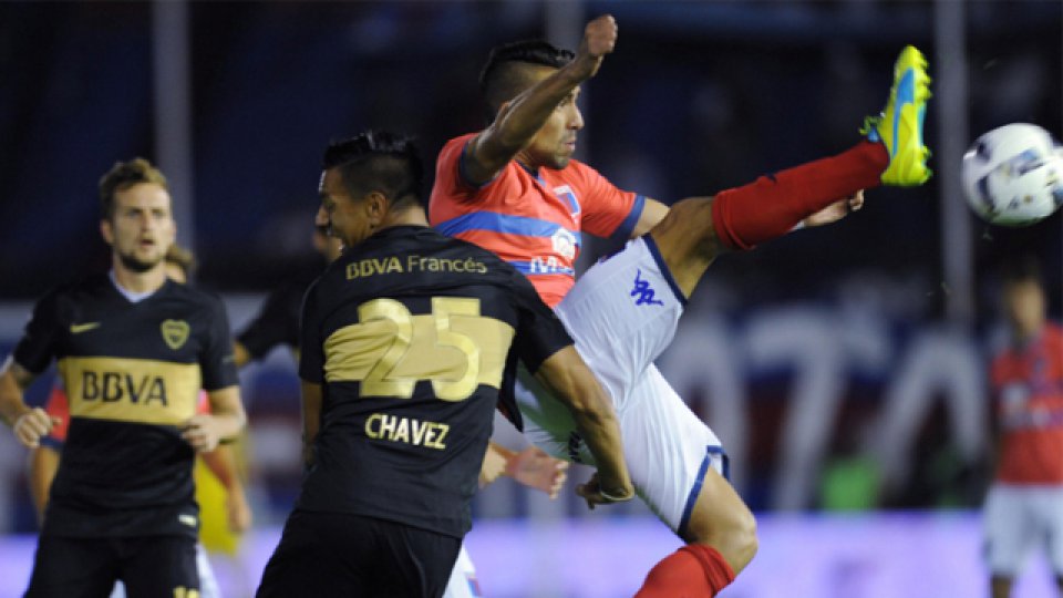 Boca no pudo con el Matador y quedó a once puntos del líder Lanús.