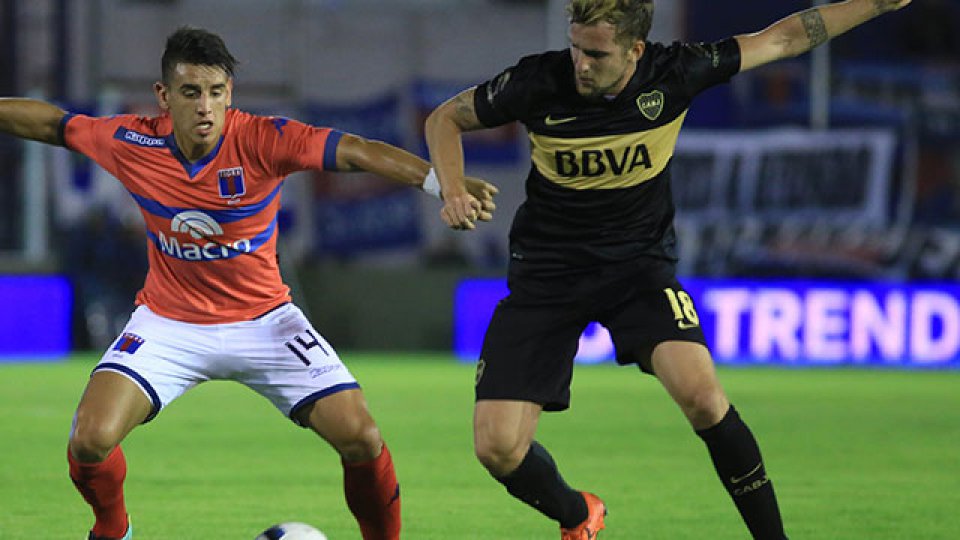 Boca no pudo con el Matador y quedó a once puntos del líder Lanús.