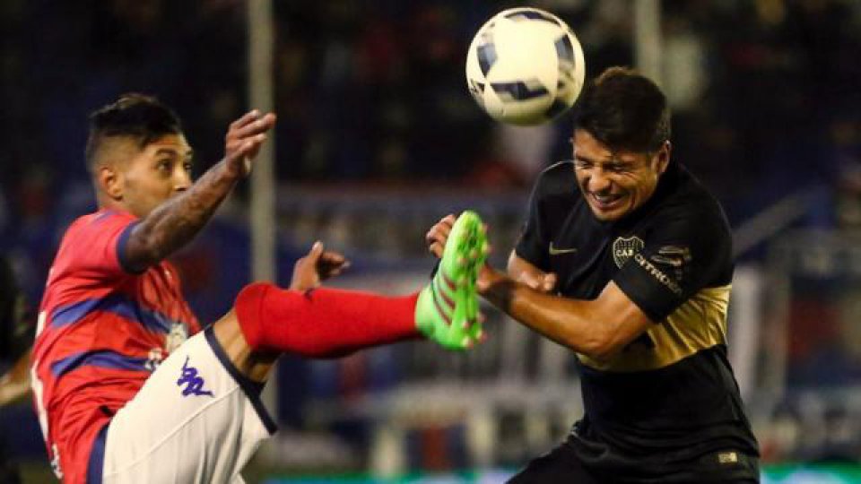 Boca no pudo con el Matador y quedó a once puntos del líder Lanús.