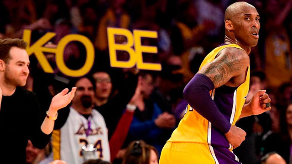 La estrella de los Lakers se va después de 20 años de carrera.