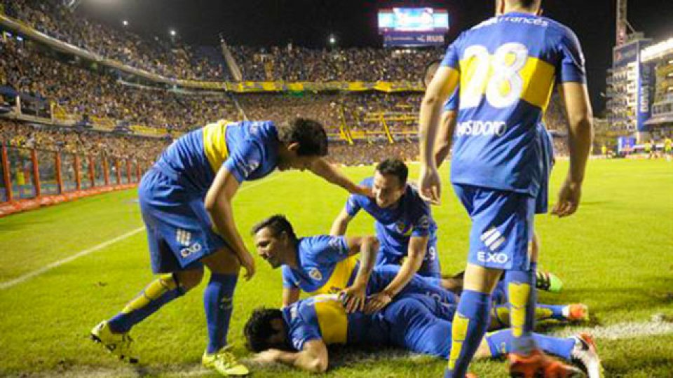 El Xeneize salió con todo al complemento y superó al Tiburón.
