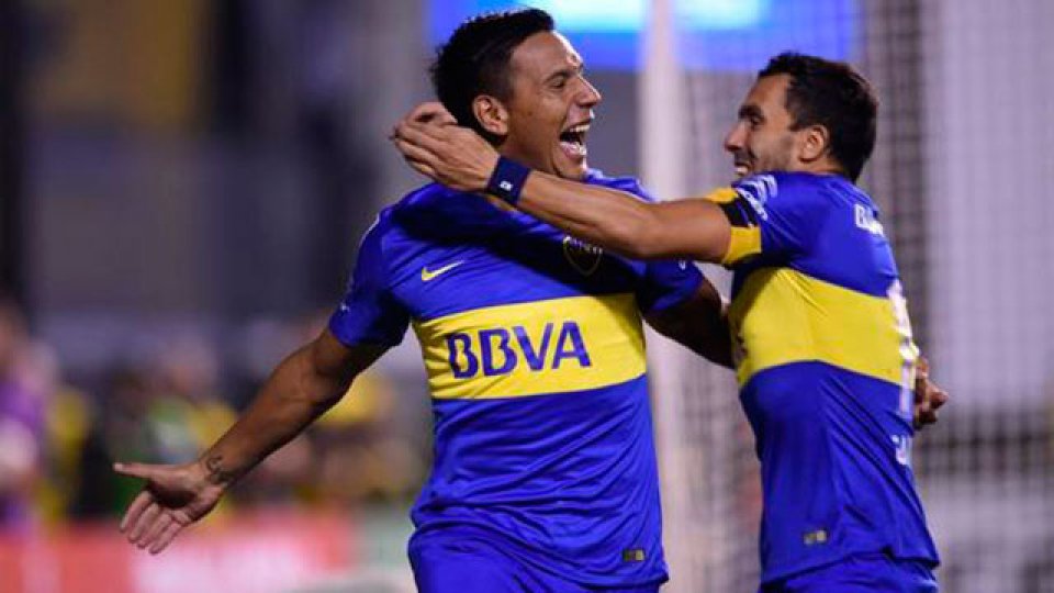 Boca goleó y aseguró el primer lugar del grupo.