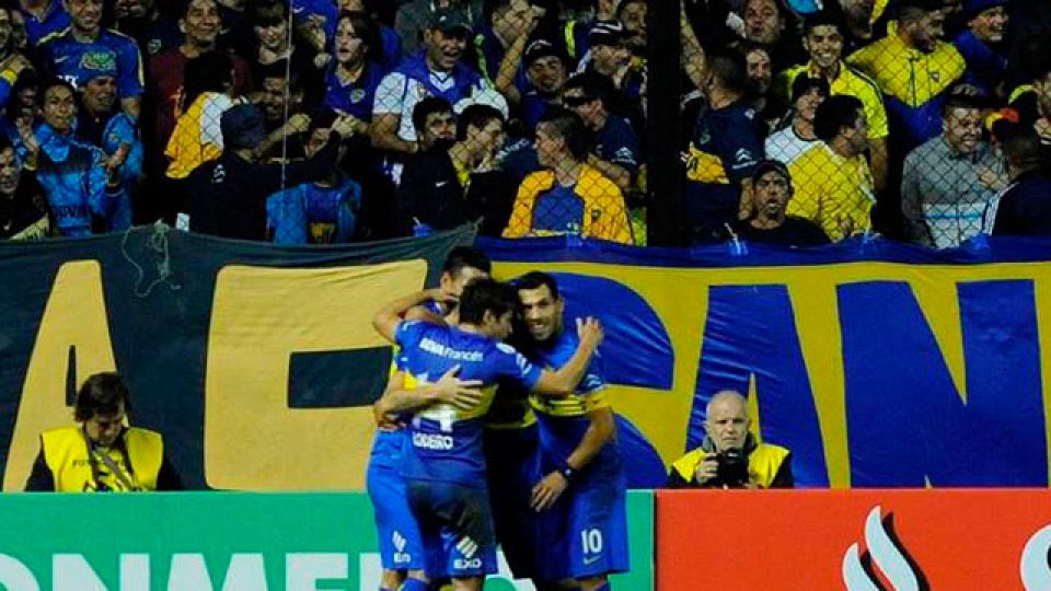 Boca goleó y aseguró el primer lugar del grupo.
