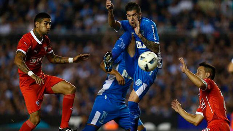 Racing e Independiente igualaron sin goles.