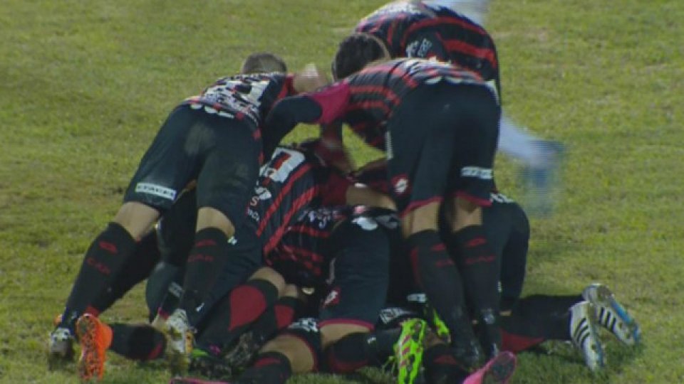 El Patrón volvió a hacer del Grella una fortaleza y superó a la Crema.