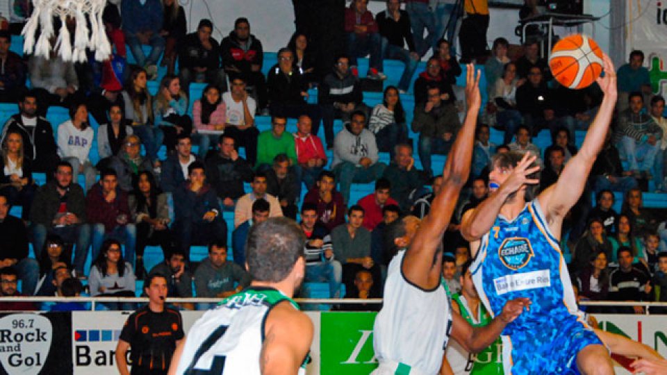 Echagüe le volvió a ganar a Hindú y habrá quinto partido.