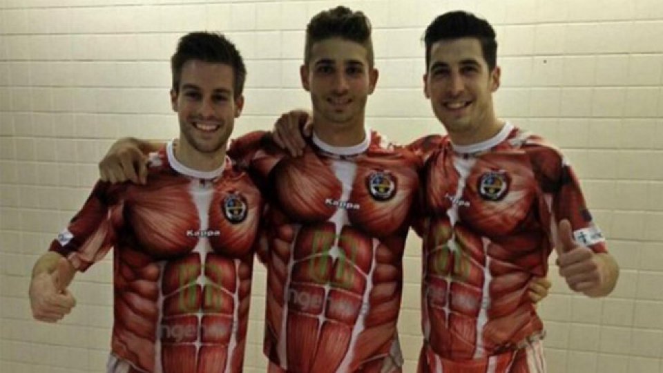 El Palencia deja la piel en una más que curiosa camiseta.