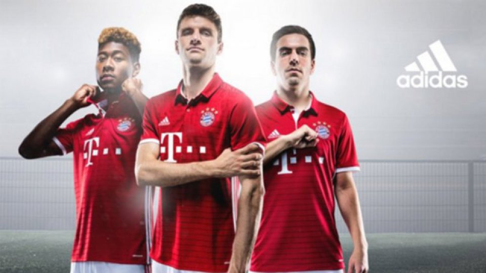 Los Rojos presentaron su camiseta para buscar la gloria en la próxima temporada. Los Rojos presentaron su camiseta para buscar la gloria en la próxima temporada.