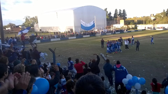 La V Azulada le ganó al Tricolor del Pirola en El Fortín de La Floresta.