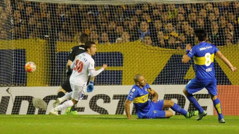 En una llave muy pareja, los arquero se lucieron en la definición por penales.