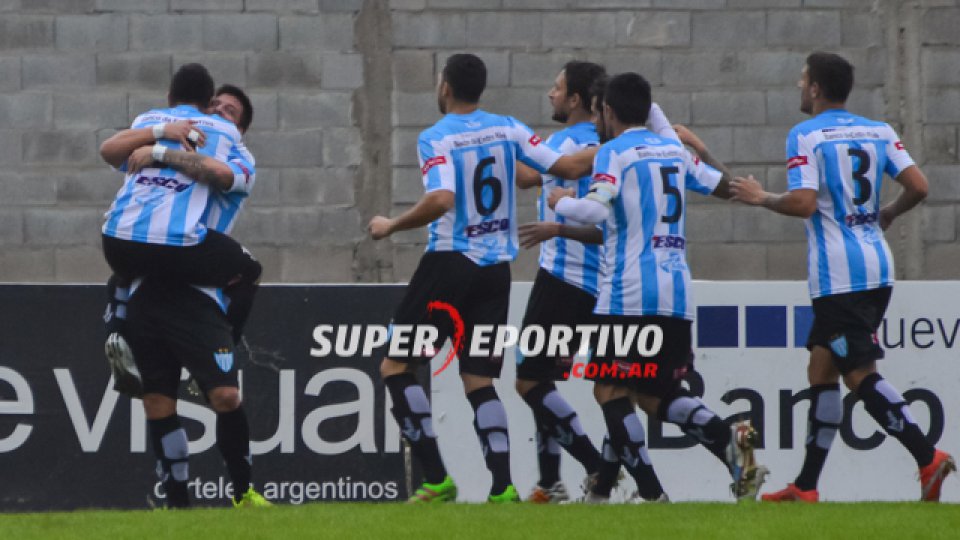 Juventud Unida de Gualeguaychú festejó por primera vez.