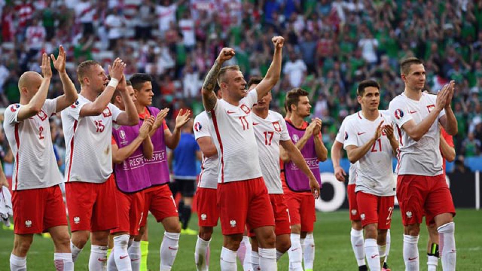Primera victoria de Polonia en una fase de grupos en Eurocopa.
