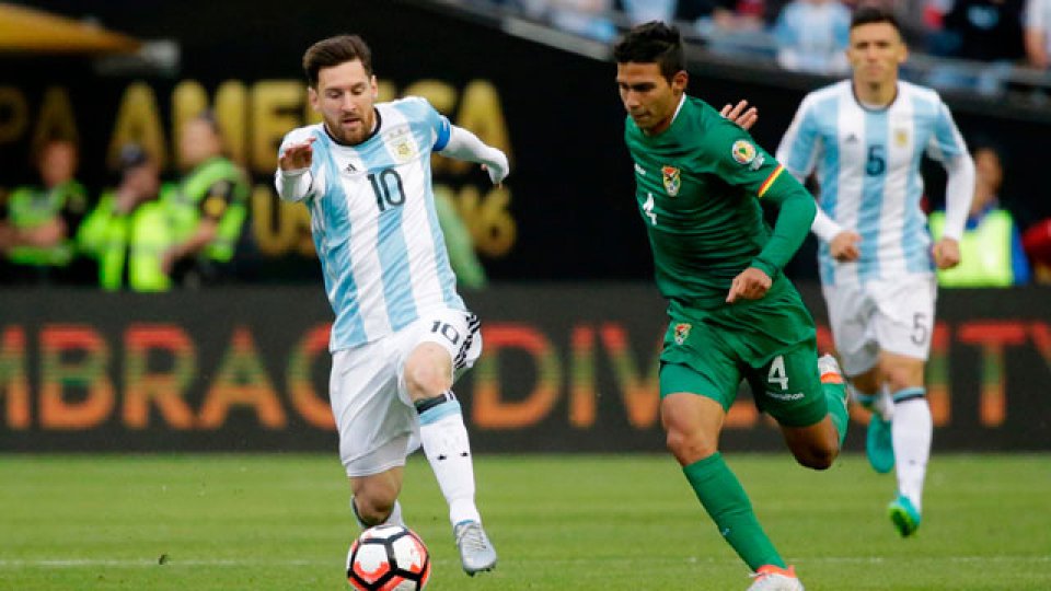 Messi ingresó en el complemento y no marcó.