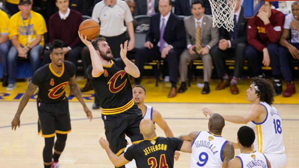 Cleveland Cavalliers hizo historia y se coronó campeón.