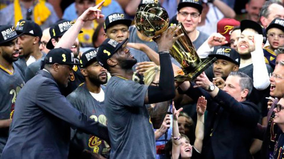 Cleveland Cavalliers hizo historia y se coronó campeón.