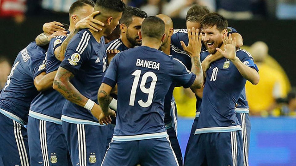 Argentina goleó a Estados Unidos y es finalista.