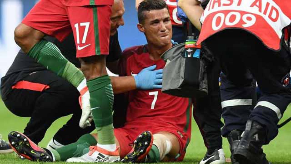 Cristiano Ronaldo se retiró llorando de la final.
