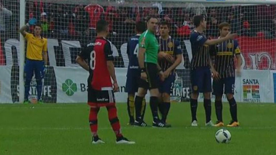 La Lepra y el Canalla no pasaron del empate y definirán en Arroyito.