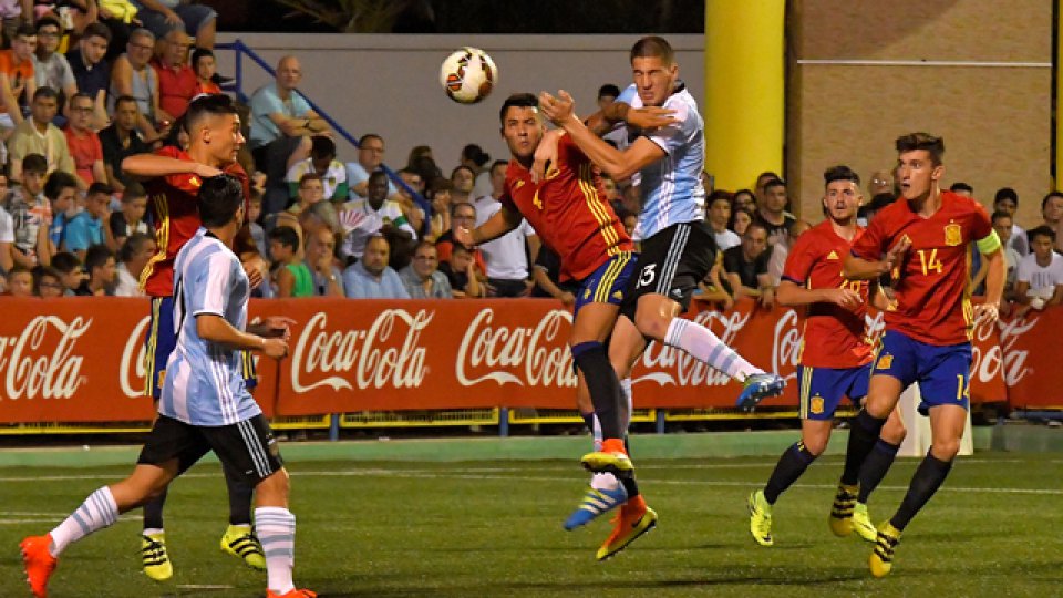 La Selección Paolorossi dejó escapar el triunfo y quedó segundo en Valencia.