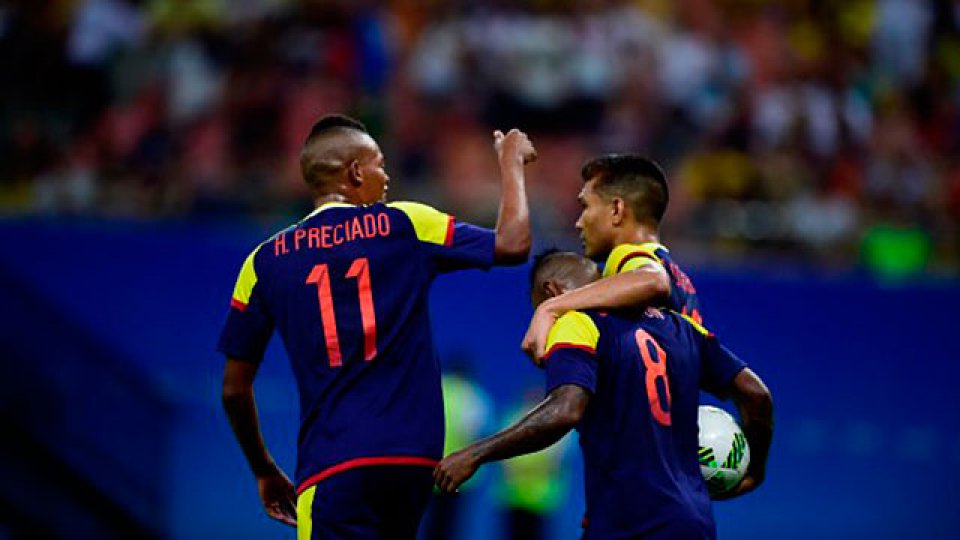Colombia debutó con un empate ante Suecia.