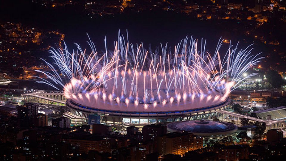 Río de Janiero vive una fiesta con la apertura de los Juegos olímpicos.