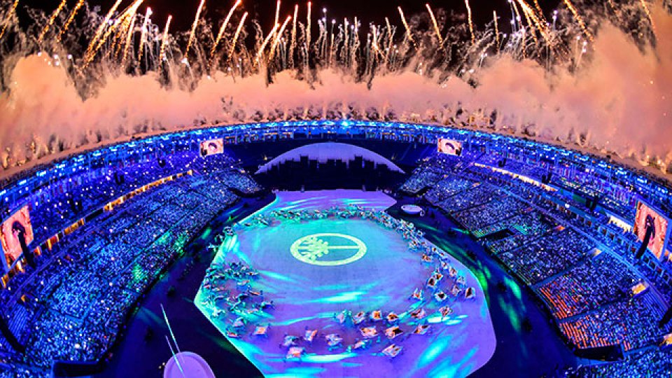 Río de Janiero vive una fiesta con la apertura de los Juegos olímpicos.