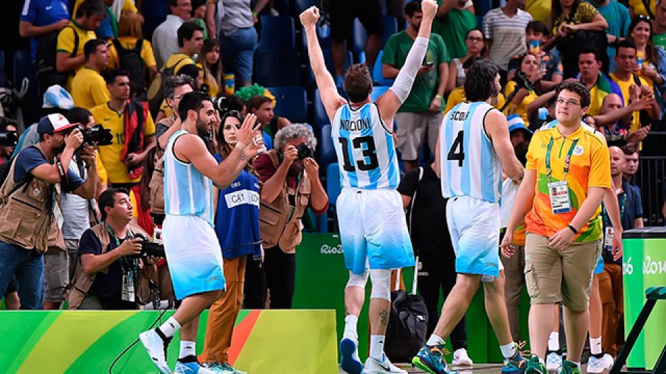 Gran victoria de la Generaci&oacute;n Dorada que logr&oacute; la clasificaci&oacute;n en el Grupo B.