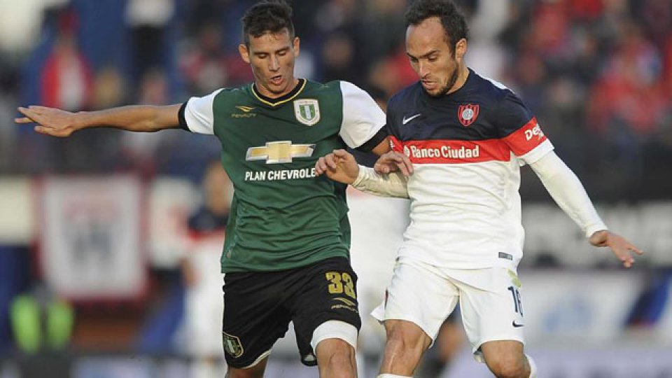 San Lorenzo-Banfield, el partido que puede consagrar a Boca.