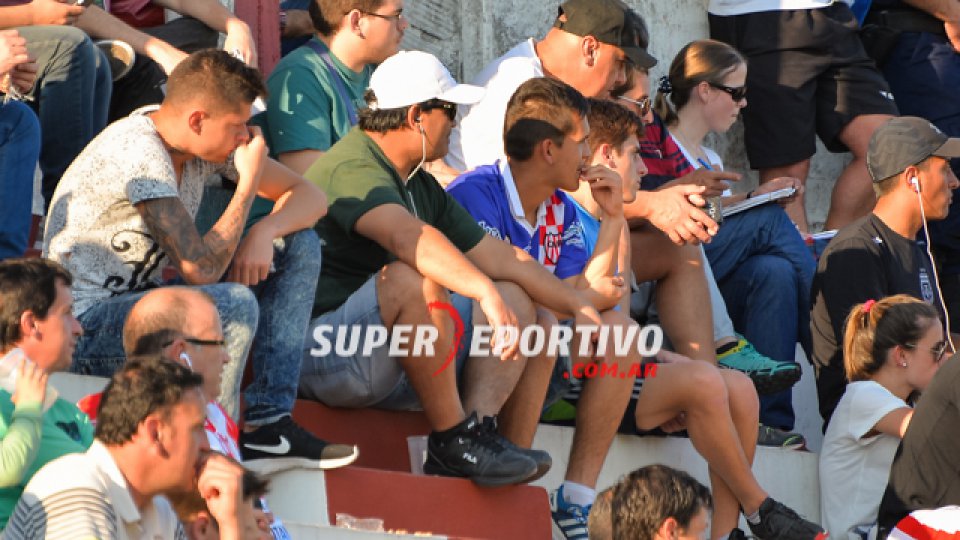 Atl&eacute;tico Paran&aacute; gan&oacute; por primera vez con el respaldo de su gente.