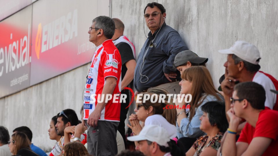 Atl&eacute;tico Paran&aacute; gan&oacute; por primera vez con el respaldo de su gente.