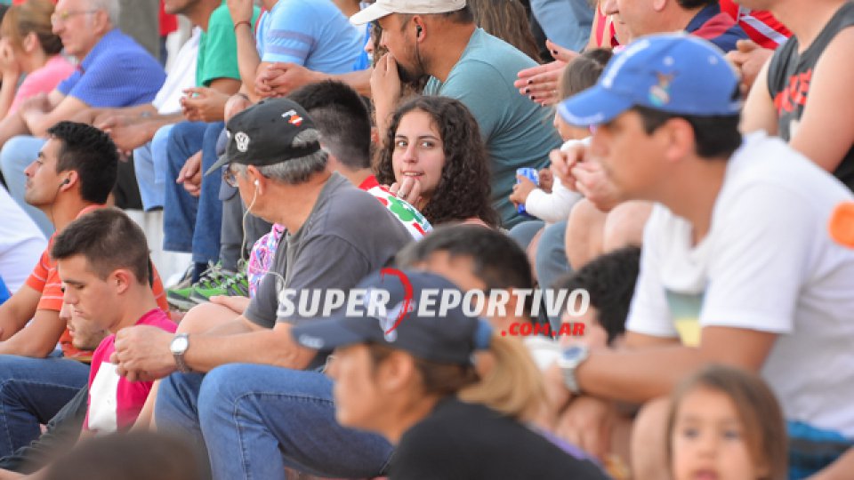 Atl&eacute;tico Paran&aacute; gan&oacute; por primera vez con el respaldo de su gente.