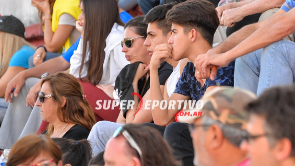 Atl&eacute;tico Paran&aacute; gan&oacute; por primera vez con el respaldo de su gente.