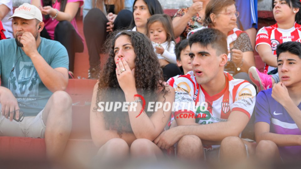 Atl&eacute;tico Paran&aacute; gan&oacute; por primera vez con el respaldo de su gente.