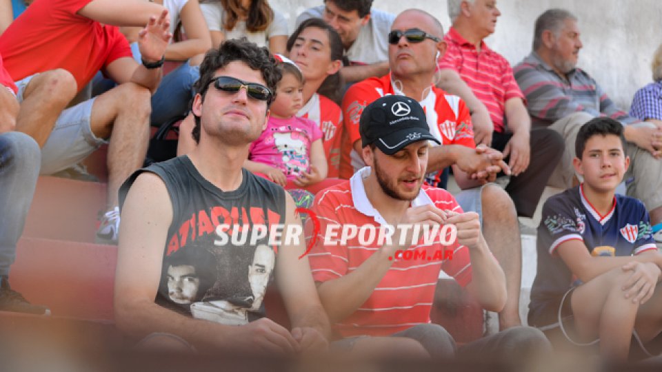 Atl&eacute;tico Paran&aacute; gan&oacute; por primera vez con el respaldo de su gente.