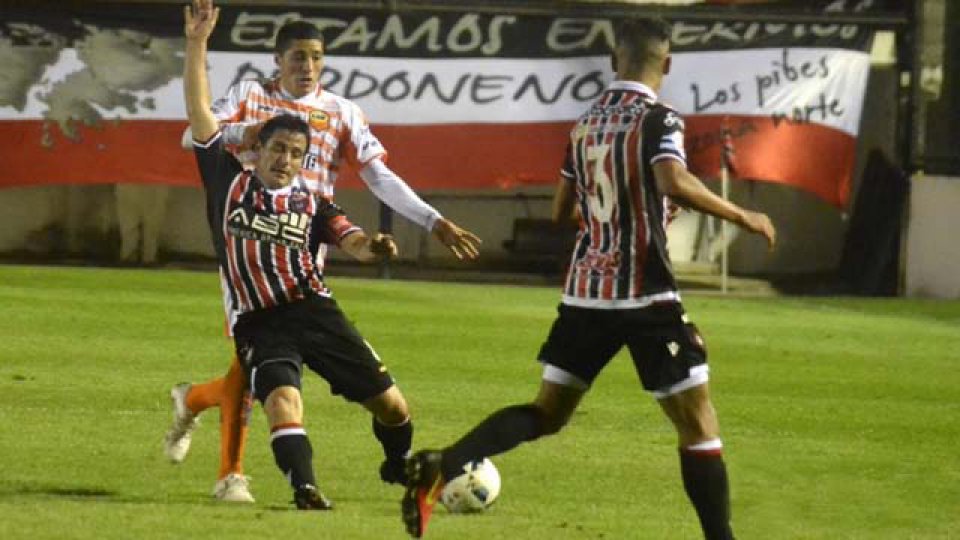 Chaca venció al Colectivero y sigue metido en la pelea por el ascenso.