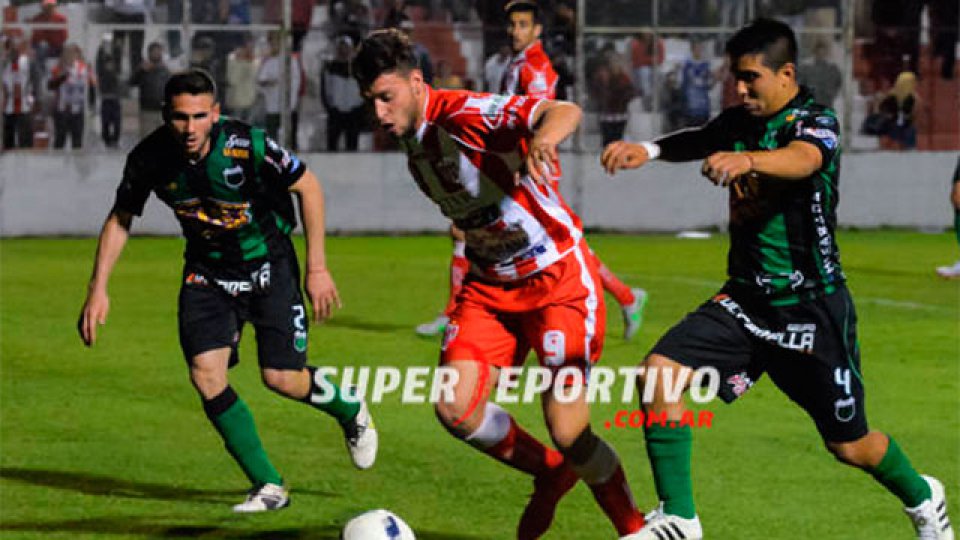 El Decano mereció más pero solo logró un punto en su estadio ante Chicago.