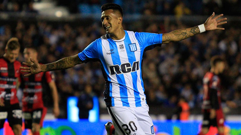El Rojinegro cayó frente a Racing y sigue sin poder sumar de tres en el torneo.