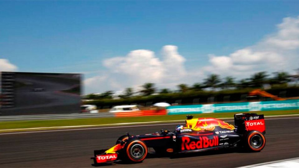 F&oacute;rmula 1: Ricciardo dio el golpe en Malasia.