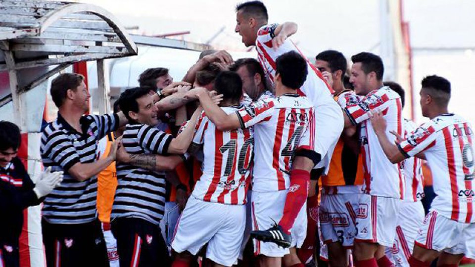 La Gloria volvió a ganar tras dos fechas y se acomodó entre los de arriba.