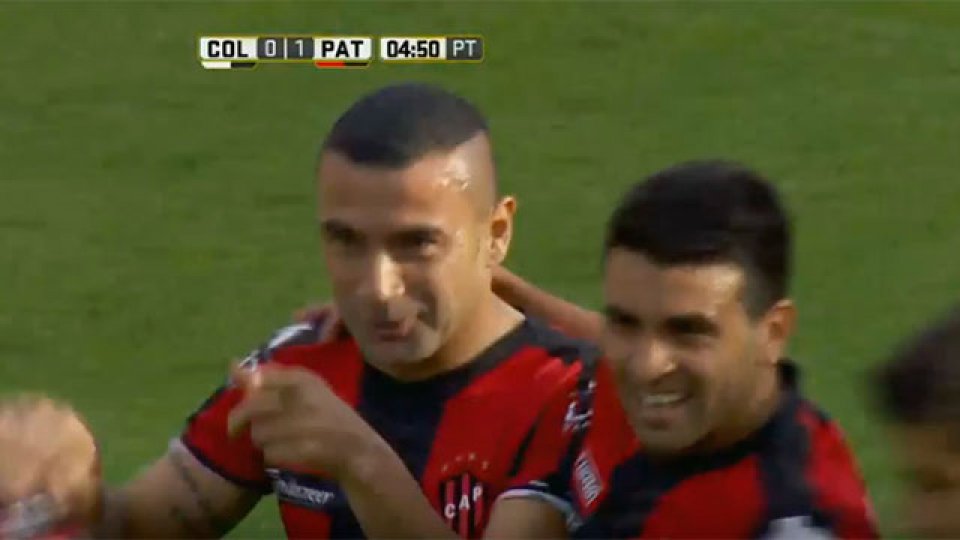 Telechea marcó el único gol en el primer tiempo.