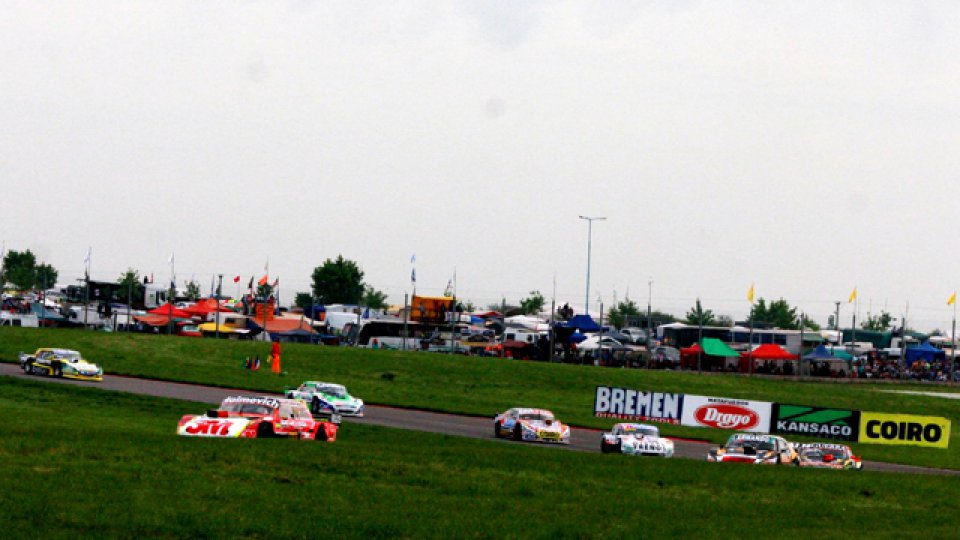 Mariano Werner superó a Rossi, se aguantó todo, se defendió y se llevó la final.