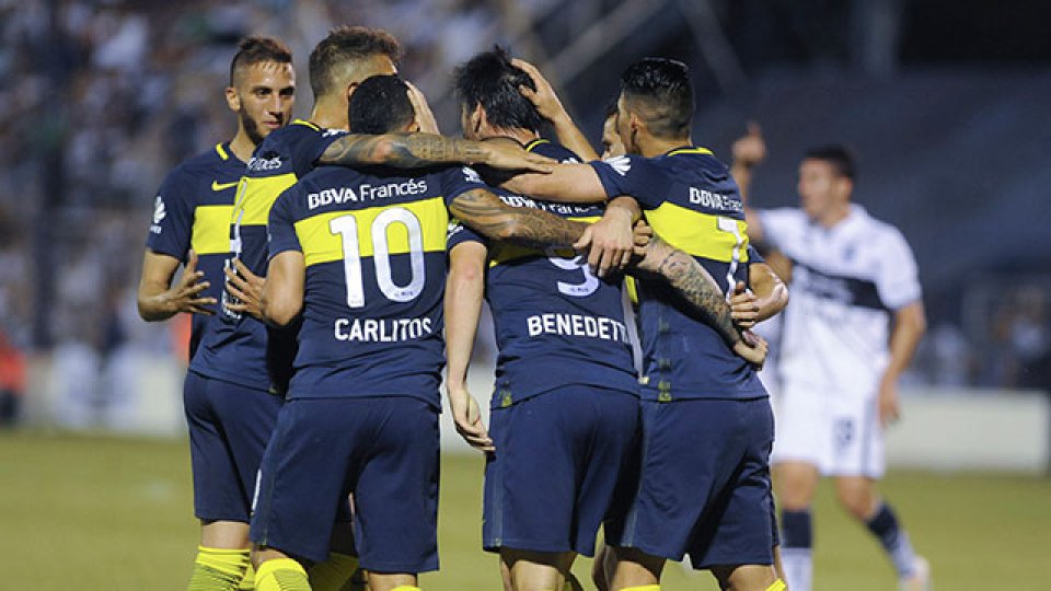 Boca rompió su racha de visitante con un triunfo en La Plata.