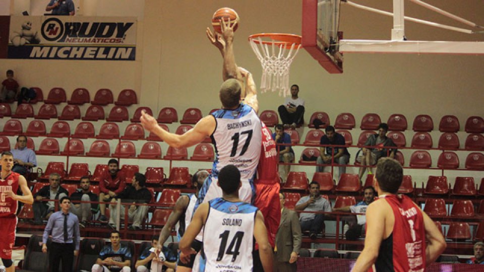 El AEC perdió con la Gloria cordobesa por 86 a 74.
