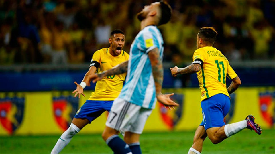 Argentina fue goleado por Brasil en Belo Horizonte.